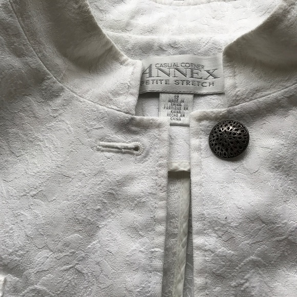 White jacket - Picture 2 of 4